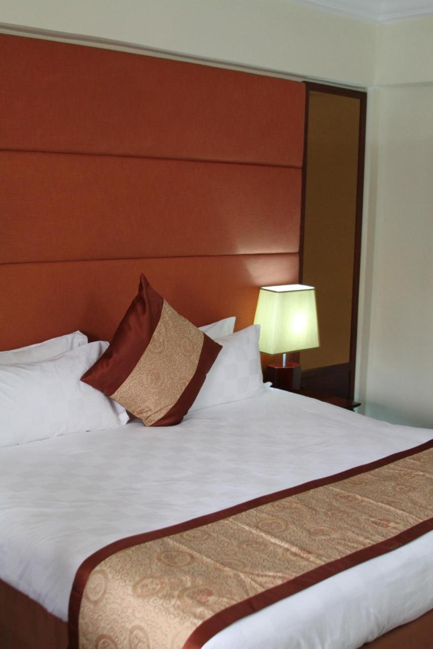 Royal Nick Hotel Lashibi Exterior photo
